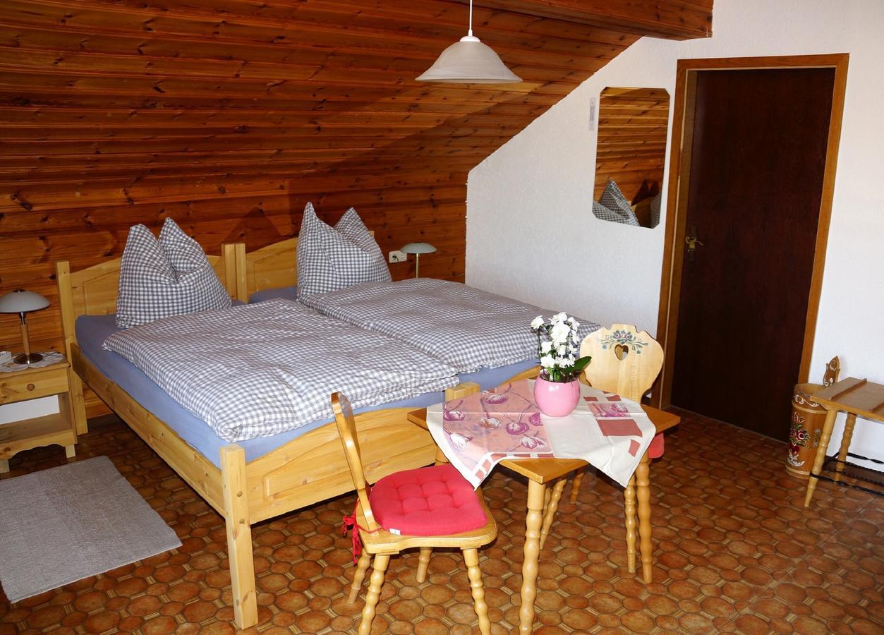 Hotel Garni Berghof Heigenbruecken Exteriör bild